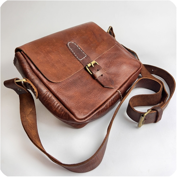 Leder Handtasche Noura 20x23cm - elegante Umhängetasche - marokkanische Schultertasche